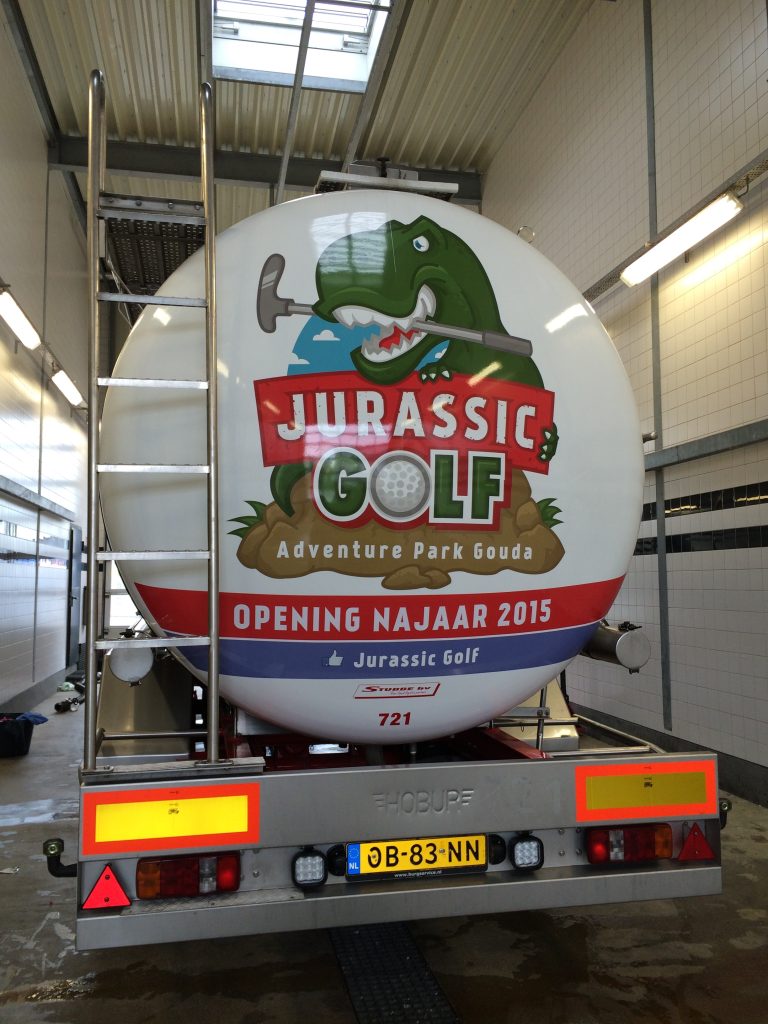 Trailer Jurassic Golf
